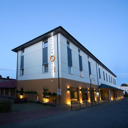 Hotel Centrum Квидзин Екстериор снимка