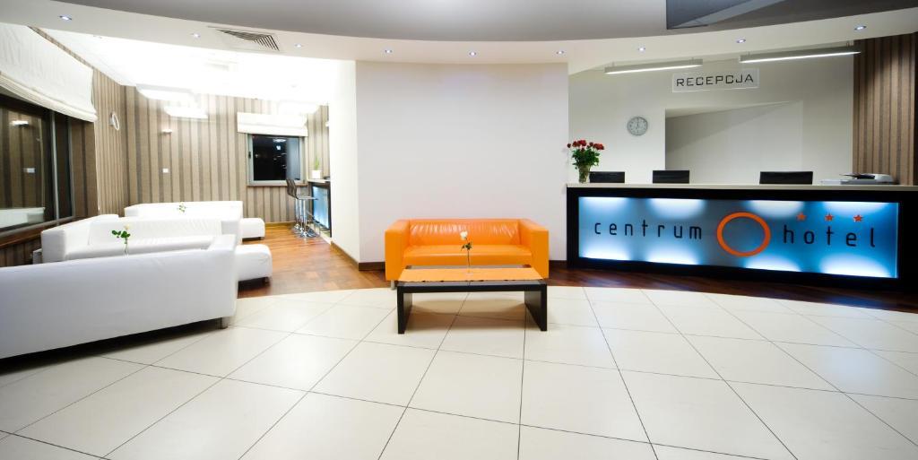 Hotel Centrum Квидзин Екстериор снимка
