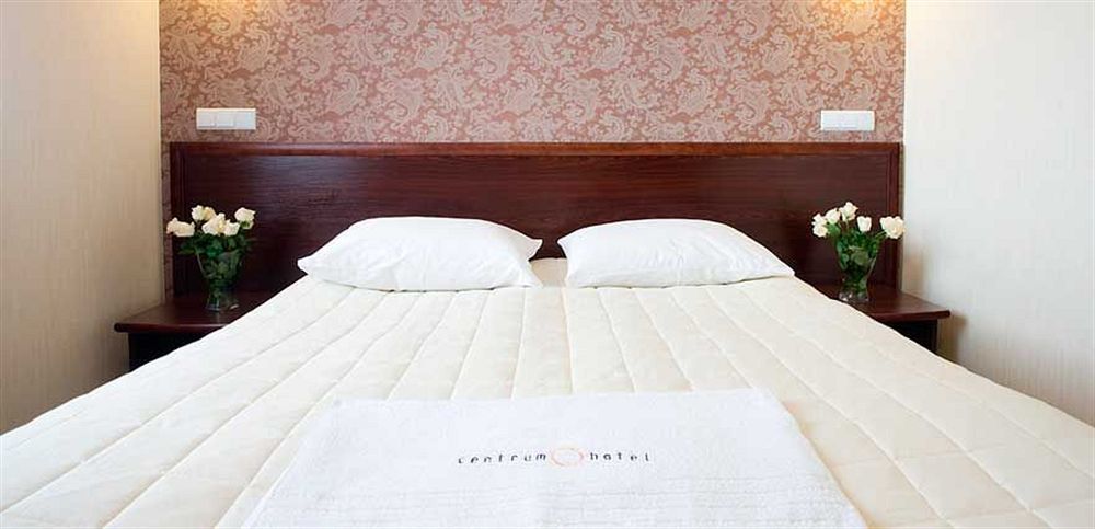 Hotel Centrum Квидзин Екстериор снимка