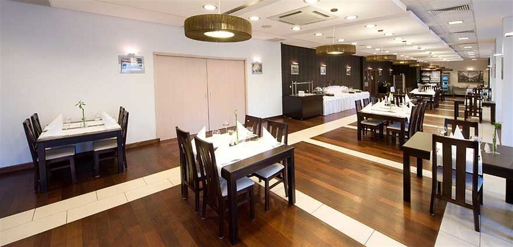 Hotel Centrum Квидзин Екстериор снимка